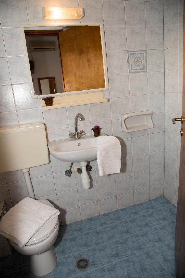Damianos Rooms Adámas Extérieur photo
